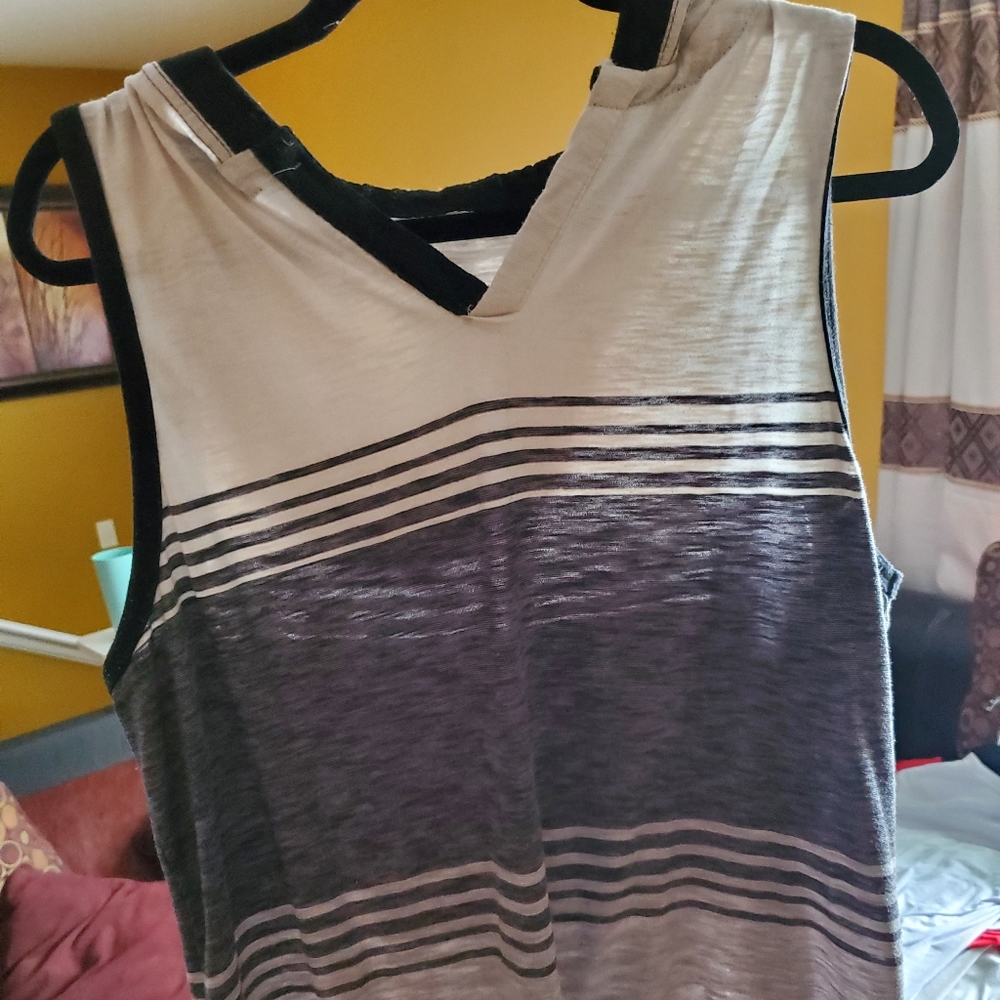 Hoodie Sleeveless Shirt